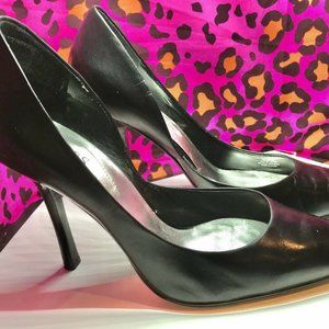GUESS BY MARCIANO~VINTAGE CARRIE LEATHER STILETTO
